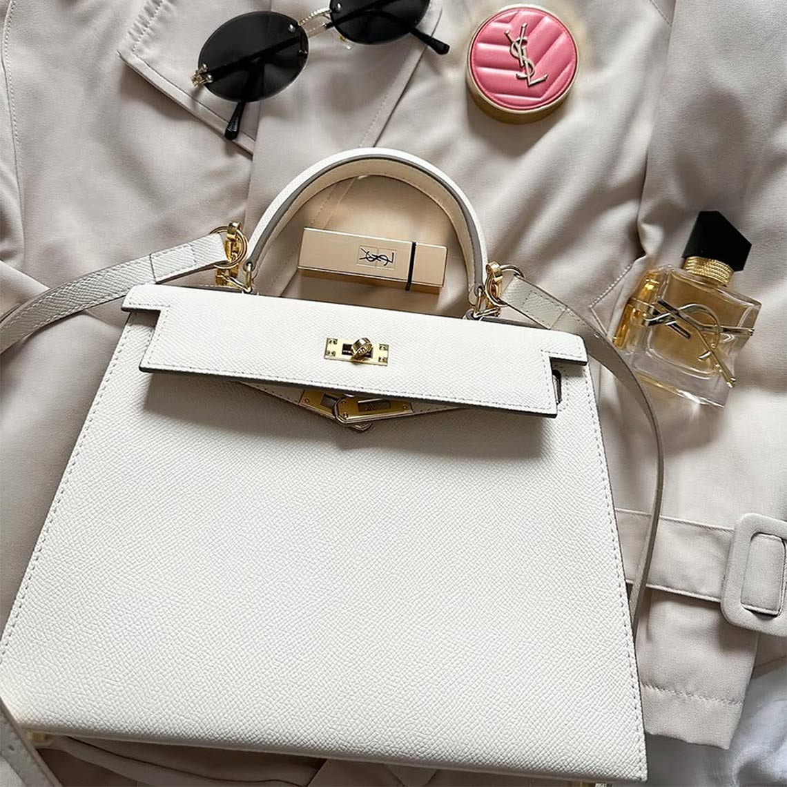 What's in my bag | Classic Leather Handbag Crossbody Bag with Gold Hardware