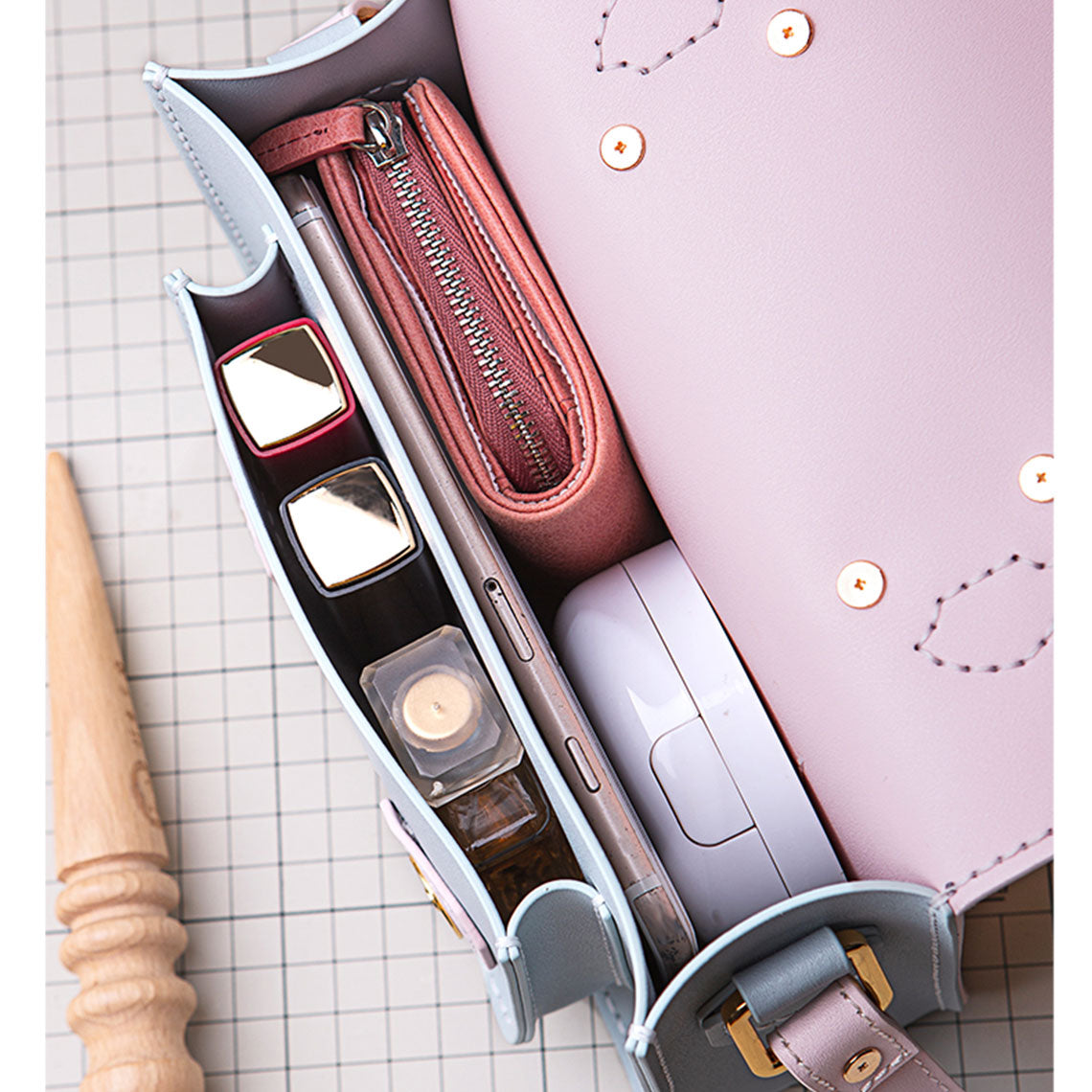 Size of Women Small Fashion Leather Crossbody Bag Pattern DIY Kit POPSEWING™
